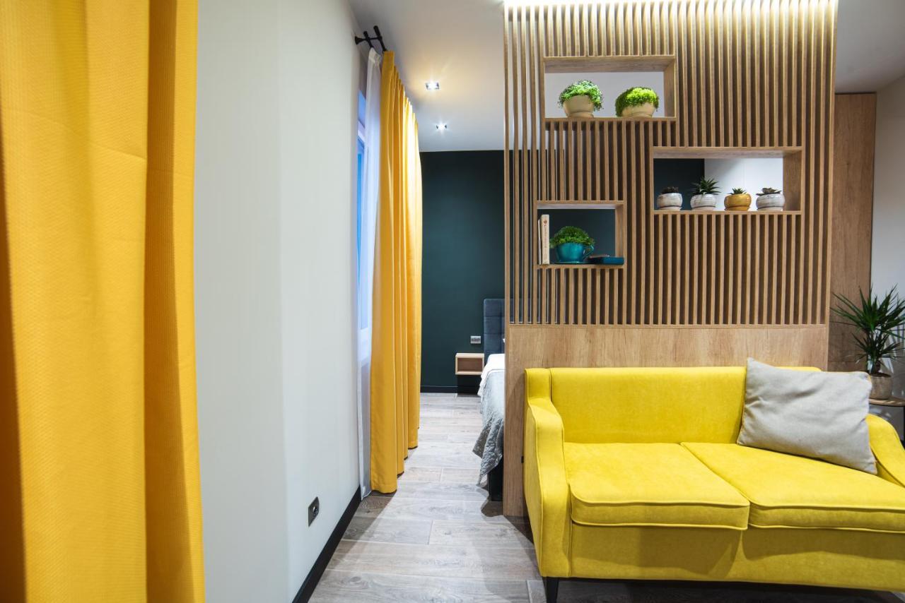 Luxury Apartments Petofi Uzhhorod Exterior photo